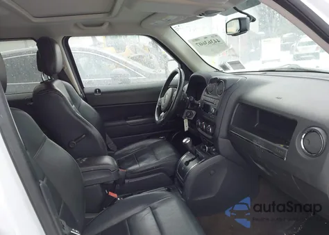 2015 Jeep Patriot High Altitude Edition z USA, uszkodzony, nr VIN 1C4NJRFB2FD436298